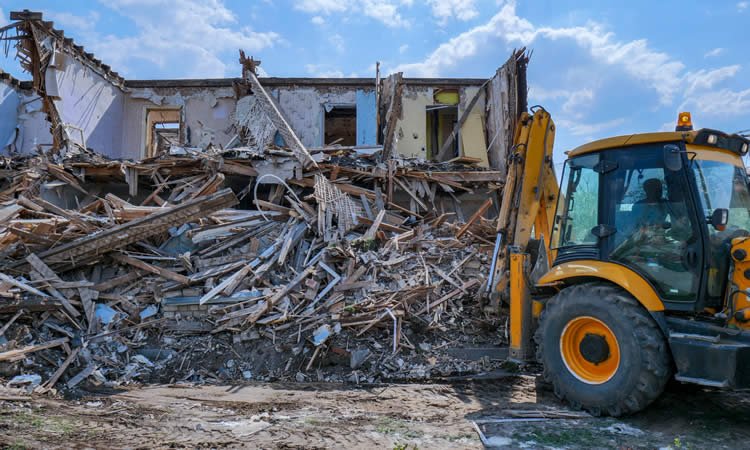 demolishing-building Building demolishing